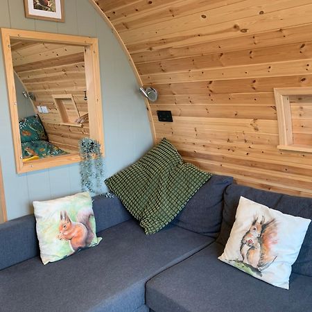 Red Squirrel Pod With Hot Tub Villa Oban Bagian luar foto