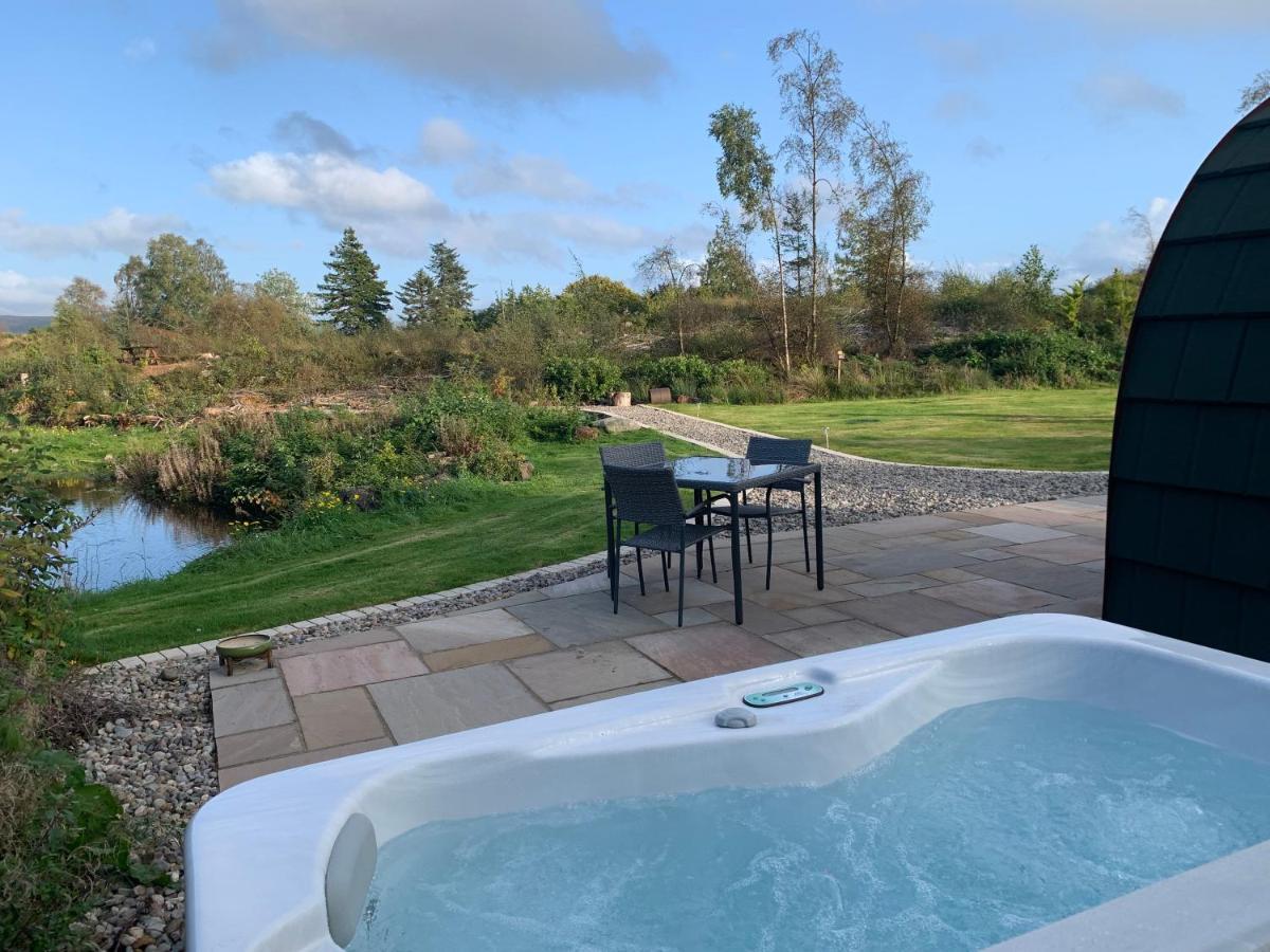 Red Squirrel Pod With Hot Tub Villa Oban Bagian luar foto