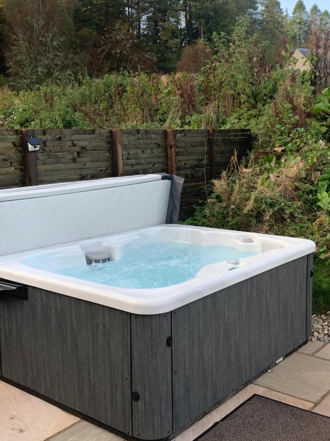 Red Squirrel Pod With Hot Tub Villa Oban Bagian luar foto