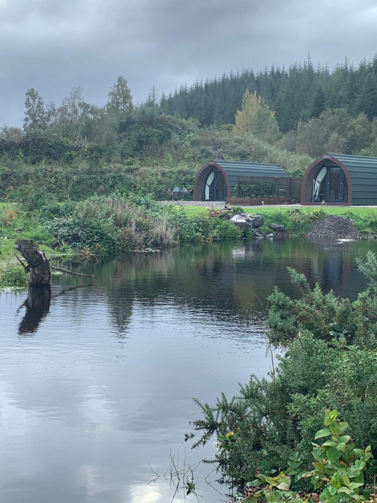 Red Squirrel Pod With Hot Tub Villa Oban Bagian luar foto