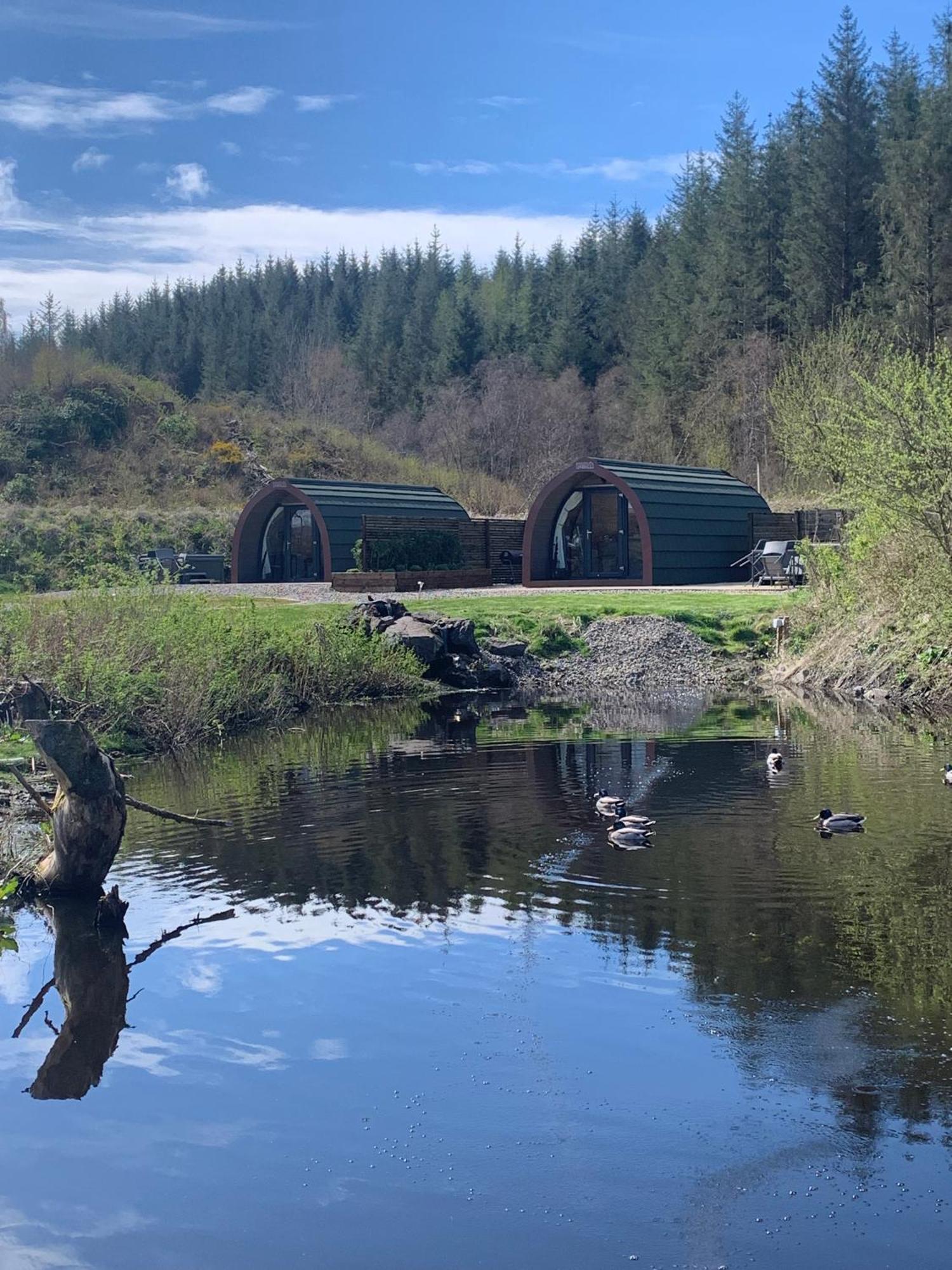 Red Squirrel Pod With Hot Tub Villa Oban Bagian luar foto